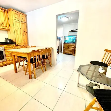 Unique One Bedroom * Is-Swieqi