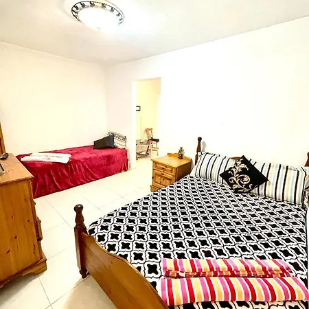 شقة Unique One Bedroom Is-Swieqi