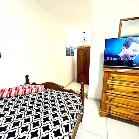 Διαμέρισμα Unique One Bedroom *