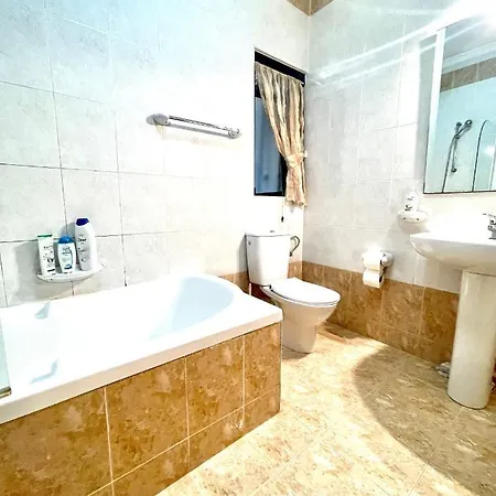Unique One Bedroom Apartman