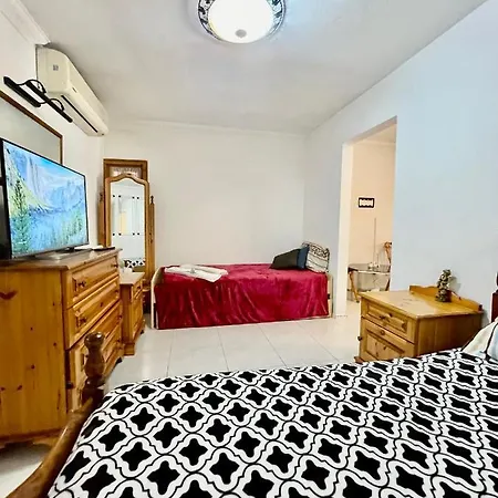 Unique One Bedroom Apartman *